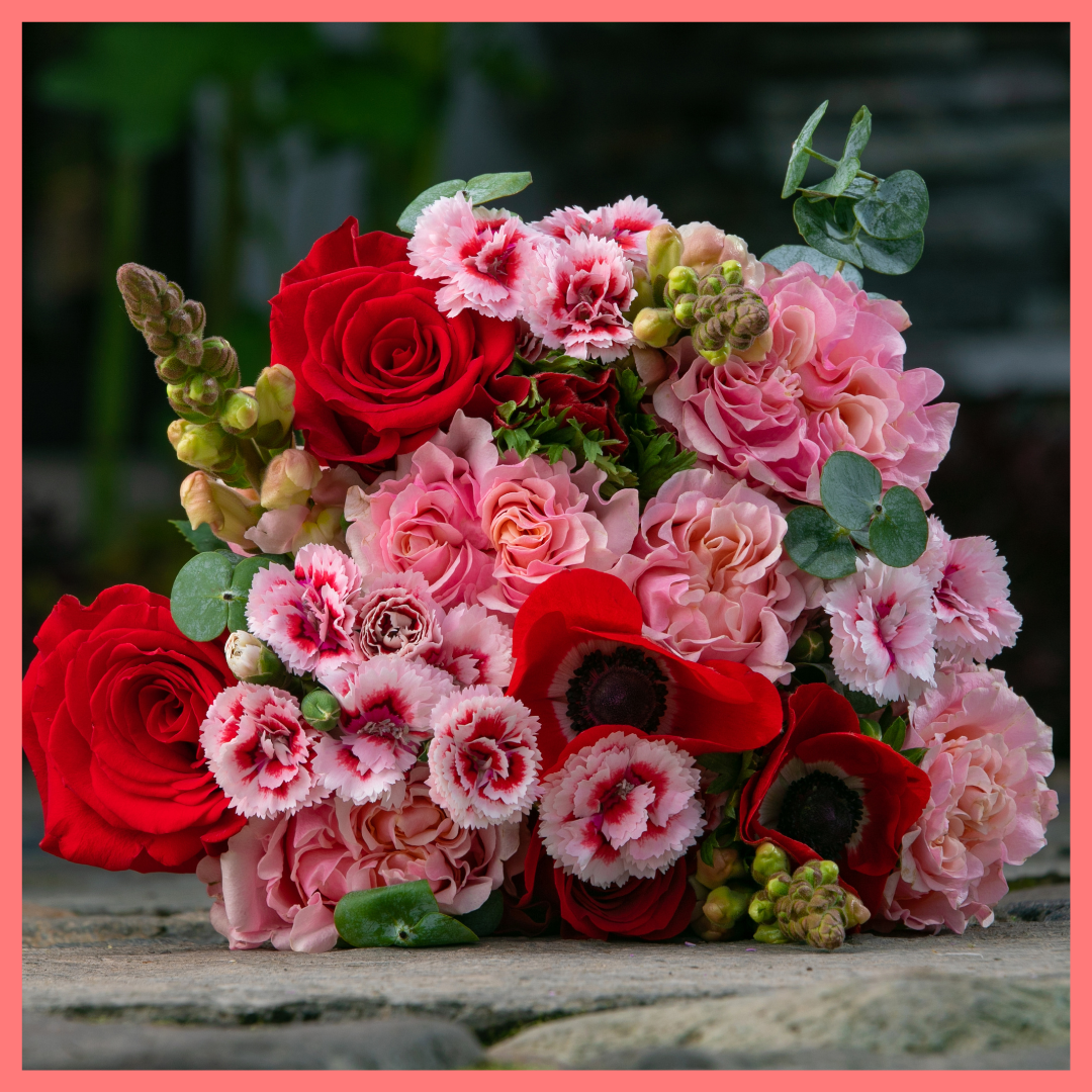 The VDAY Szn bouquet includes mixed stems of roses, snapdragon, solomio, anemone, and eucalyptus. Please note that as flowers are a live product, colors and varieties may slightly vary from the photos shown to provide you with the freshest and most beautiful bouquet.