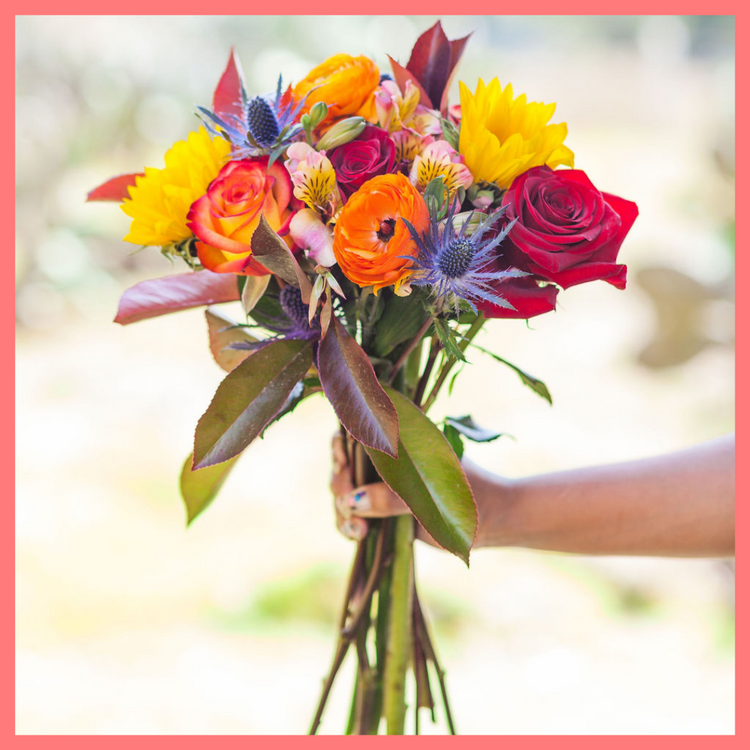 ReVased is the new, convenient way to buy sustainable flowers. Subscribe to our monthly flower subscription to receive beautiful eco-friendly flowers every month with free shipping! Our arrangements are always a surprise and come from eco-friendly farms.